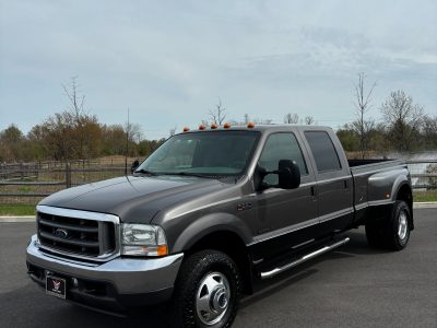 Ford F350 Crew Cab Dually LARIAT PACKAGE 4x4