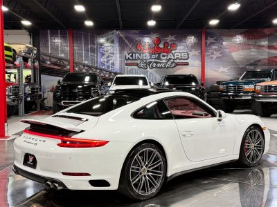 Porsche 911 CARRERA 4S