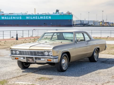 Chevrolet Biscayne 2-Dr Sedan