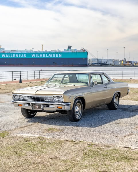 Chevrolet Biscayne 2-Dr Sedan
