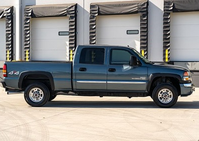 GMC 2500HD Short Bed 4x4