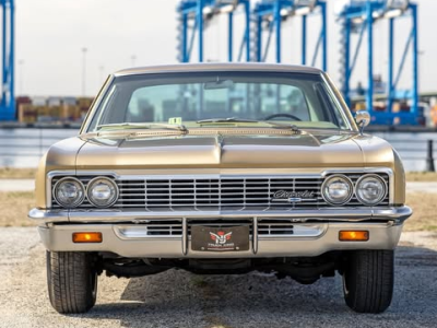Chevrolet Biscayne 2-Dr Sedan